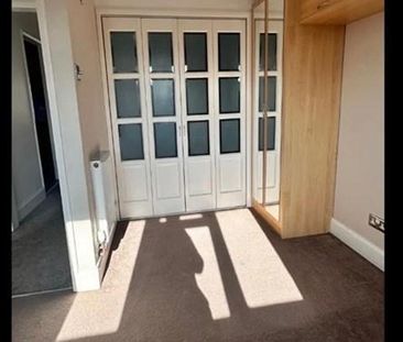 2 bedroom maisonette to rent - Photo 5