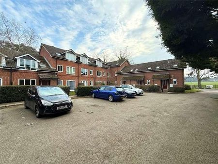 Seymour Court, Crowthorne, Berkshire, RG45 - Photo 5