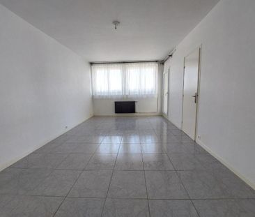 Location Appartement 3 pièces 59m² CAUDEBEC LES ELBEUF 76320 - Photo 4
