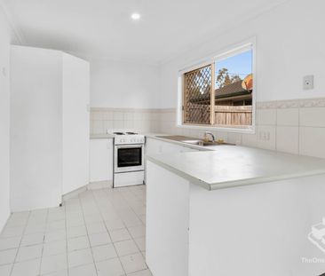Corner Block Space & Privacy - Freshly Painted with New Carpets! - Photo 6