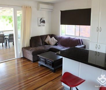 3 Bed + Large utility area(Bed/living), Large level back yard - Photo 1