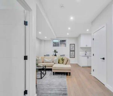 Tranquil Living in Central Calgary – Legal Basement Suite | 7210 21... - Photo 1