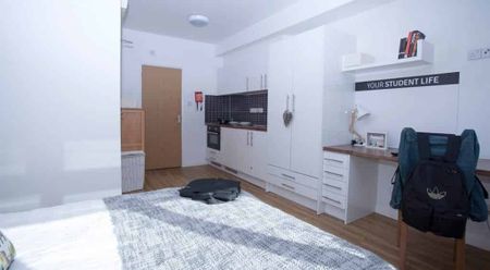 Bronze Plus Studio - Photo 3