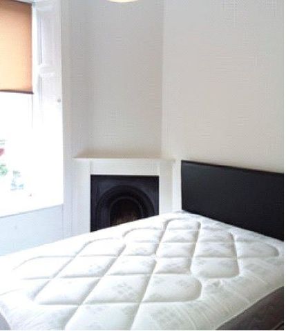 4 bedroom flat to rent - Photo 4