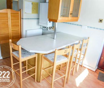 3 bedroom semi-detached house to rent - Photo 3