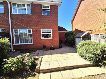 3 bedroom semi-detached house to rent - Photo 3