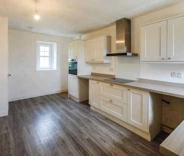 3 bedroom apartment to rent - Photo 4