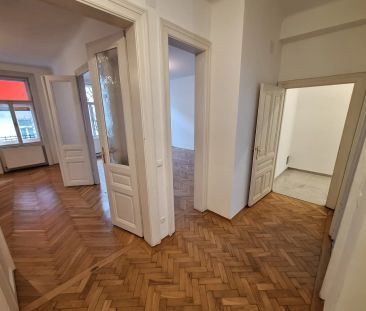 Sehr zentral und ruhig gelegen mit Balkon - Stilaltbau Weyringergas... - Photo 1