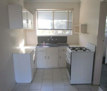 Spacious Ground Level Two Bedroom Unit - Photo 3