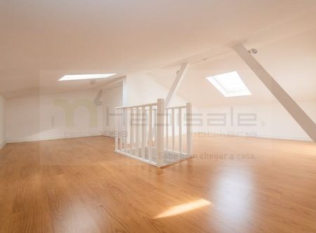 Carcavelos e Parede, Lisbon - Photo 3