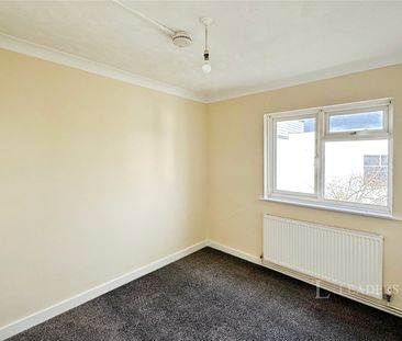 3 bedroom maisonette to rent Greywell Road, Havant, Hampshire, PO9 - Photo 6