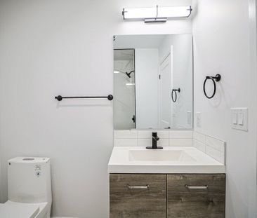 For Lease - 426 Veterans Drive Unit# 1, Barrie, Ontario - Photo 1