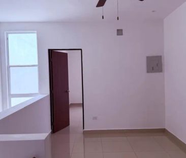 Casa en Renta en Cumbres Britania, Dominio Cumbres, García: Amplia,... - Photo 4