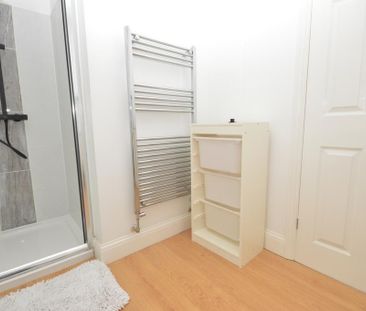 1 bedroom in a house share to rent - Photo 6