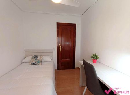 5 bedroom luxury Apartment for rent in Valencia - Photo 4