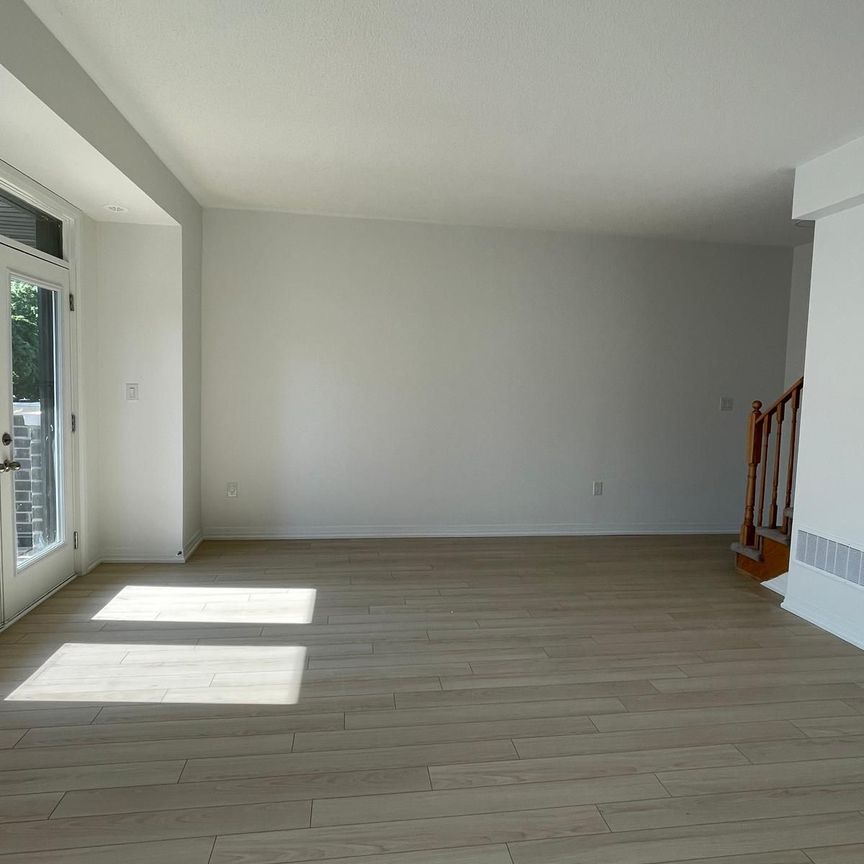 For Lease - 6 Sidney Rose Common, St. Catharines, Ontario - Photo 1