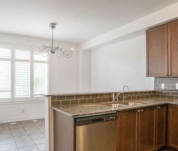 For Lease - 8 Bakewell Street, Brampton, Ontario - Photo 6