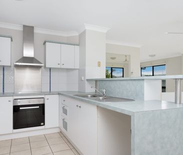 SPACIOUS FAMILY HOME IN A QUIET KIRWAN CUL-DE-SAC! - Photo 3