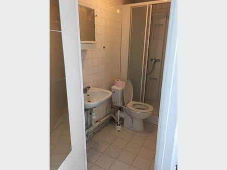 Appartement à Louer à LILLE 553 € - Photo 4