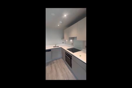 1 Bed Flat, St Martin's Place, B15 - Photo 4