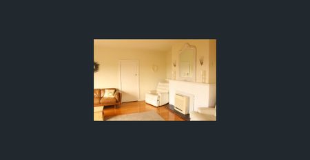 What a charm! - Photo 2