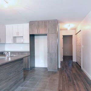 4 1/2 QUADRUPLEX SHERBROOKE(ROCK FOREST) - Photo 2