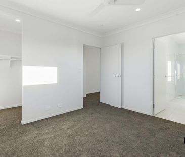 27 Abbeywood Street, Taigum, Qld 4018 - Photo 4