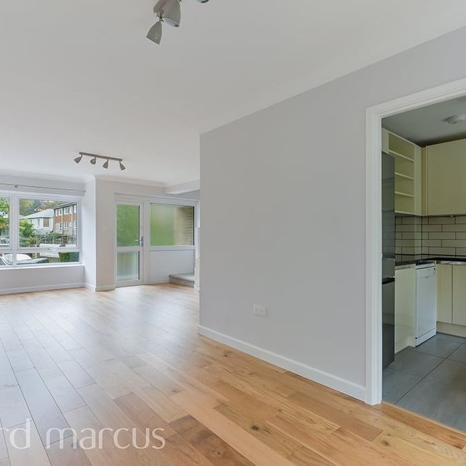 Park Gate, Mount Avenue - Photo 1