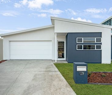 Brand new 4-Bedroom Home with Pool - Photo 2