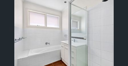 Sitting Proud in the Heart of Highton - Photo 4