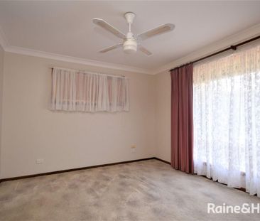 THREE BEDROOMS WITH BIG YARD - Photo 2