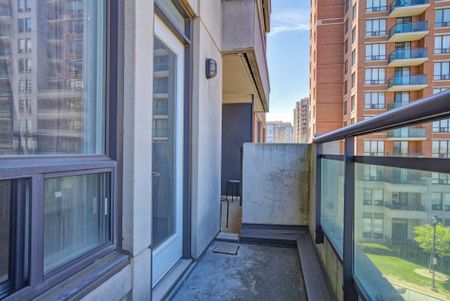 For Lease - 310 Red Maple Road Unit# 407, Richmond Hill, Ontario - Photo 4