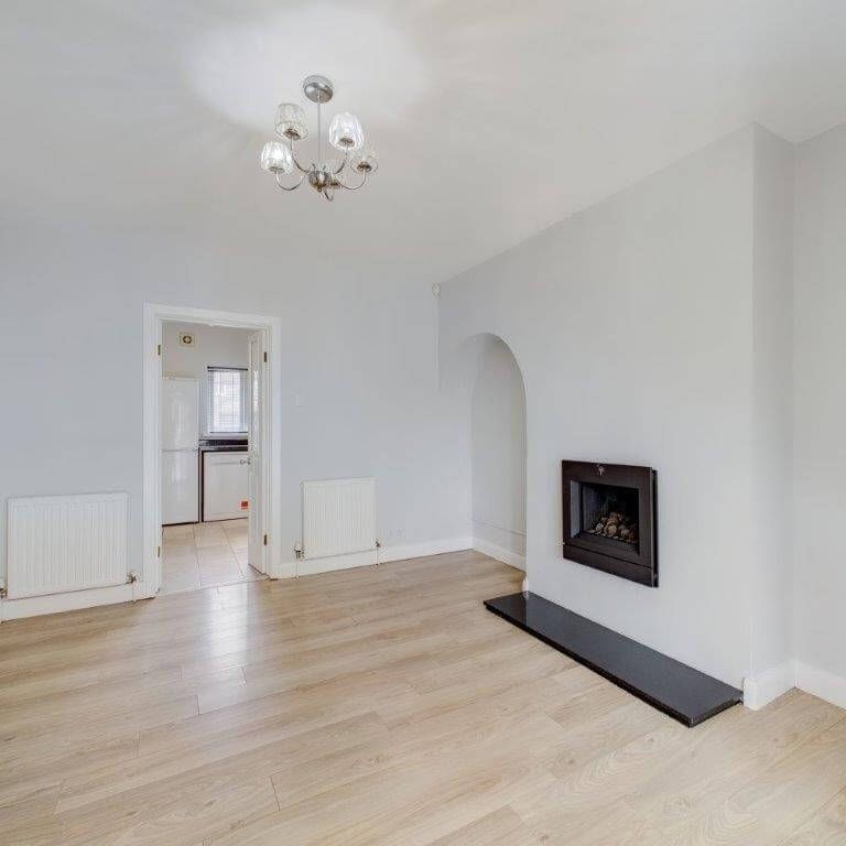 2 bedroom House to rent - Photo 1