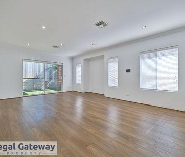 31 Birch Road, AUBIN GROVE WA 6164 - Photo 1