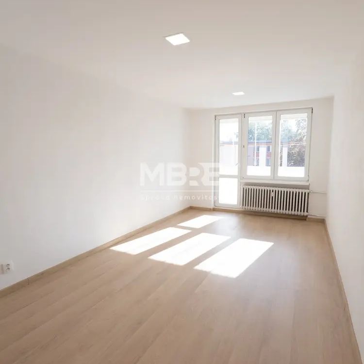 Pronájem bytu 2+1 s lodžií, Karviná - Ráj, ulice Kosmonautů - Fotografie 1