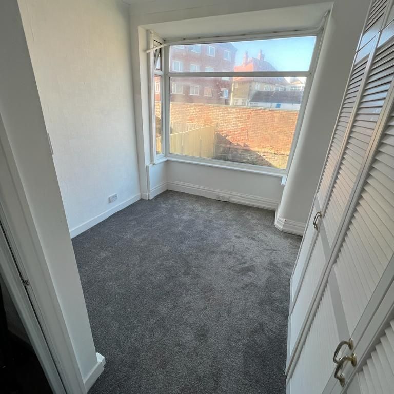 1 bedroom ground floor flat to rent - Photo 1