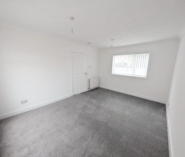 2 bedroom semi-detached house to rent - Photo 2