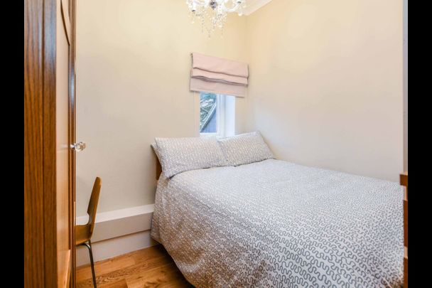 2 Bed Flat, Wetherby Road, LS8 - Photo 1