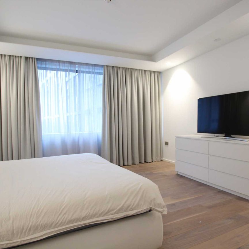 City Suites, Chapel Street, Manchester - Photo 1