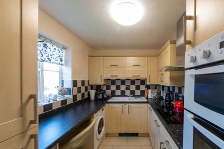 2 bedroom flat to rent - Photo 4