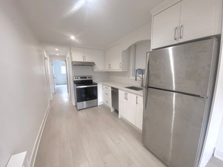 $2,600 / 2 br / 1 ba / 700 sqft 2BR Apartment Unit in Toronto - Photo 5