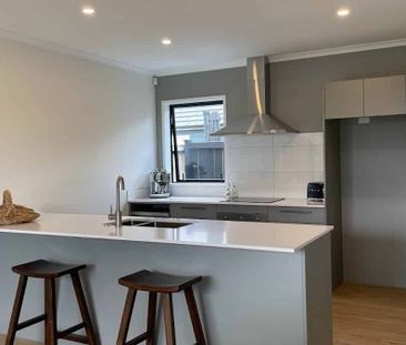 Enjoy modern living in this Platinum Home - Photo 3