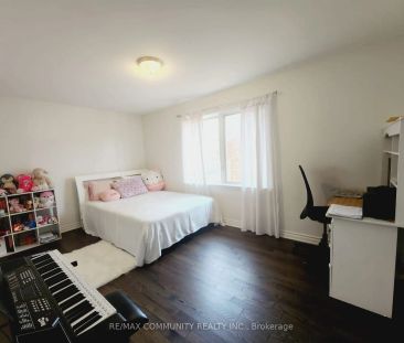 Detached Home For Lease | E9237552 - Photo 4