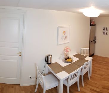 Taggsvampsvägen, Huddinge - Photo 2