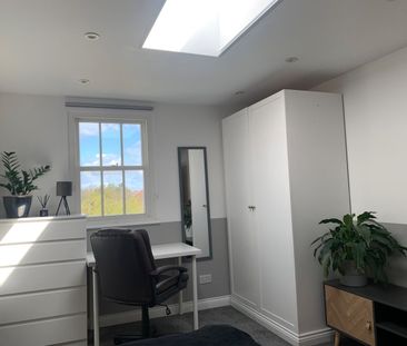 Room in a Shared House, Queenscourt, HA9 - Photo 4