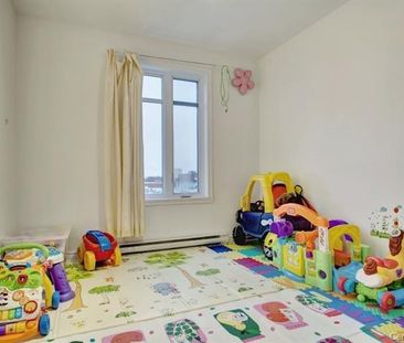 926 Av. Ste Croix - Photo 2