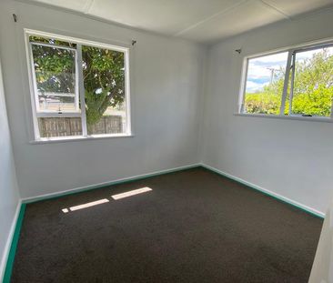 Charming 3 Bedroom Home in Te Puke - Photo 2