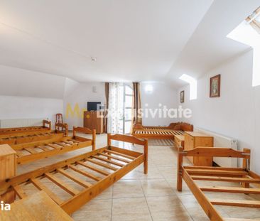 De inchiriat CASA spatioasa si curte proprie Gavana -Alunului - Fotografie 2