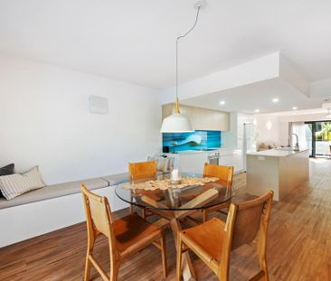 Relaxed Fully Furnished Retreat in Sought-After Sunshine Beach - Photo 2