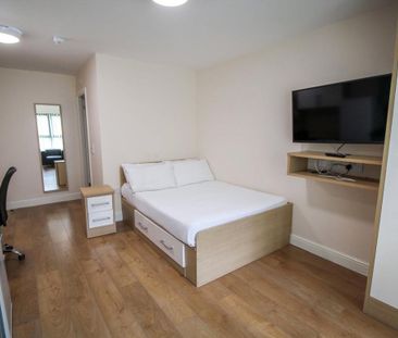 Studio to rent - Photo 3
